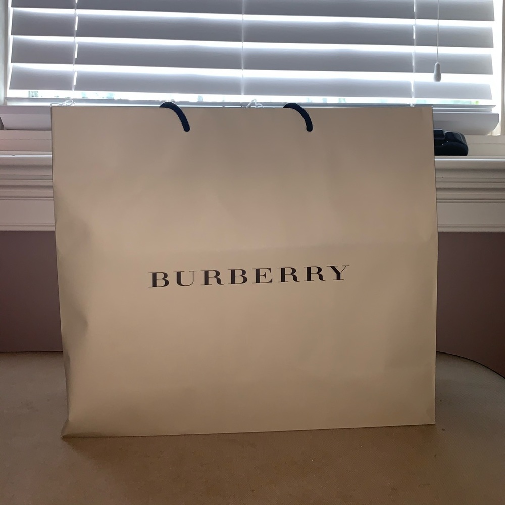Authentic Burberry Yellow Sandal! - Picture 2 of 8